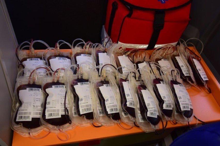 Policjanci z całego Podkarpacia w ramach akcji oddali blisko 14 litrów krwi! (ZDJĘCIA) 