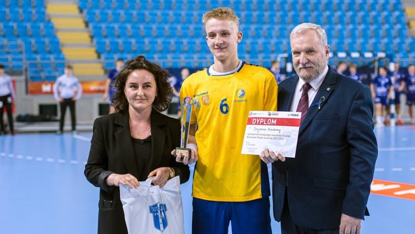 Szymon Wiaderny, wychowanek Vive, podpisał profesjonalny...