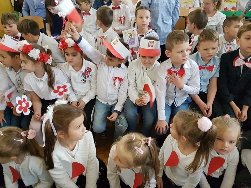 Obchody Święta Niepodległości w Zespole Szkół w Brudnowie [zdjęcia]