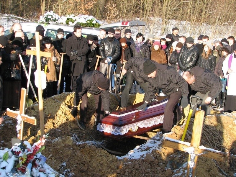 Hajnówka - ostatnia droga czterech ofiar wypadku...