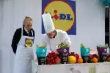 Lidl daje pracownikom podwyżkę od marca. Dostaną nawet 4 050 zł. Co na to Biedronka na zarobki