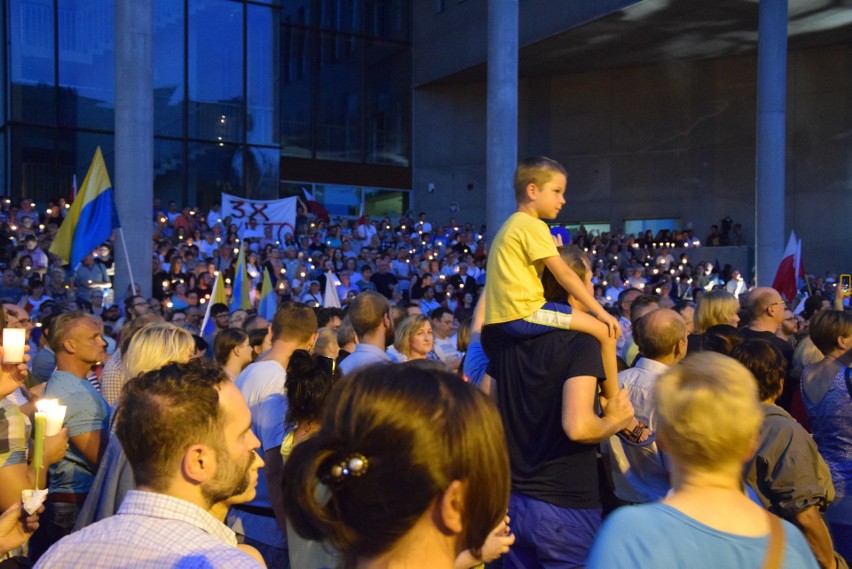 Czwartkowy protest przed Sądem Okręgowym w Katowicach
