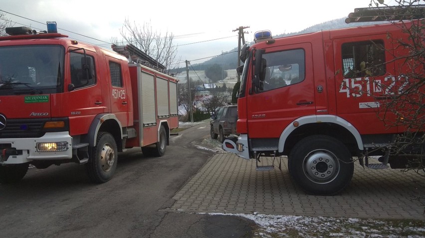 Porąbka. Pożar w wędzarni. Straty wstępnie oszacowano na 12 tys. zł [ZDJĘCIA]