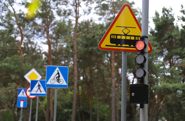 Rowerowe miasteczko Na Skarpie wzbogaciło się o sygnalizację świetlną. Stało się tak m.in. dzięki staraniom radnego Bartłomieja Jóźwiaka.