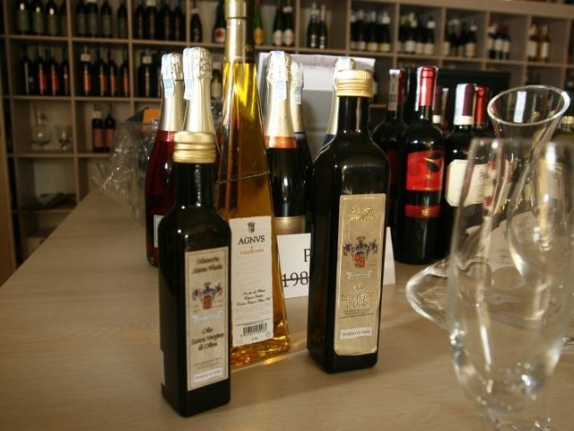 Polacy wypijają coraz więcej wina. Fot. D. Danek