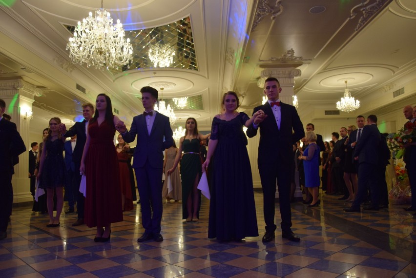 Studniówka 2019 Bal LO Mońki w Dworze Czarneckiego [ZDJĘCIA, WIDEO]