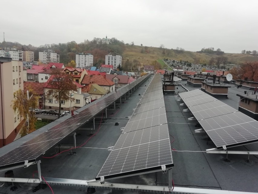 Na dachu szpitala powiatowego w Pińczowie zamontowano...