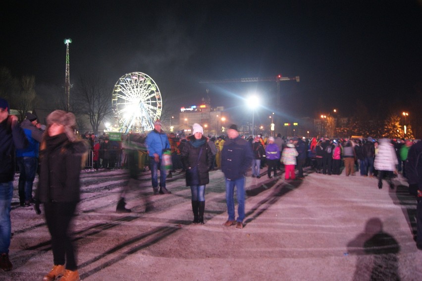 Sylwester 2016 w Zakopanem. Tak bawiła się publiczność [ZDJĘCIA]