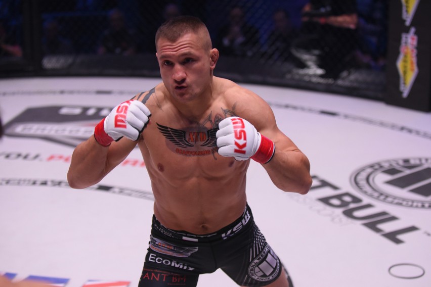 KSW 45. Michał Materla powalczy o pas wagi średniej, tytuł w ciężkiej nie dla Karola Bedorfa