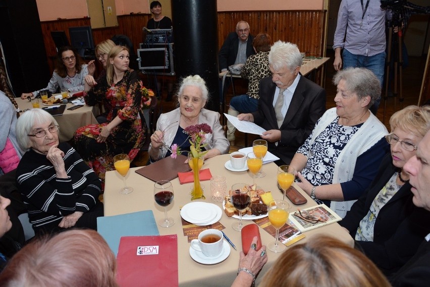 XXII Kawiarnia Literacka w Skarżysku. Bohaterką - Elżbieta Jach (ZDJĘCIA)