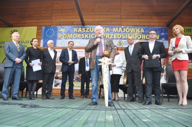 Pierwszą maczugę D. Czapiewskiego dostał w 2014 roku prezydent Lech Wałęsa