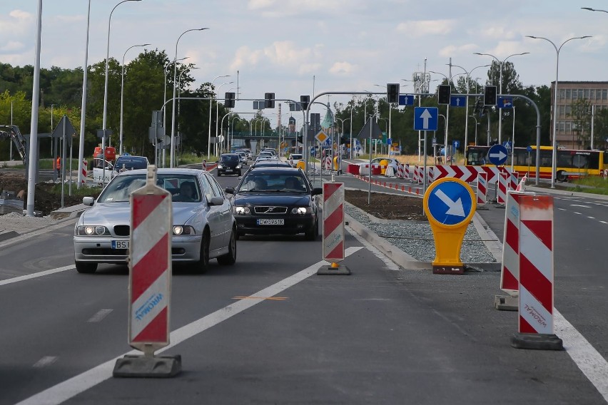 Buforowa wciąż placem budowy, a Jagodno dalej zakorkowane