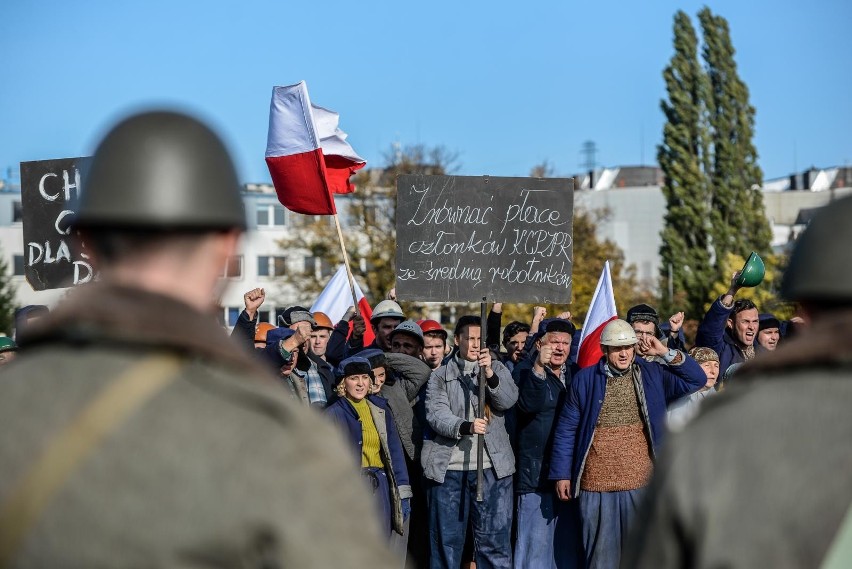 Trójmiasto będzie miało swój wątek w popularnym serialu TVP. "Stulecie Winnych" pokaże strajki robotników i miłość z Bałtykiem w tle 