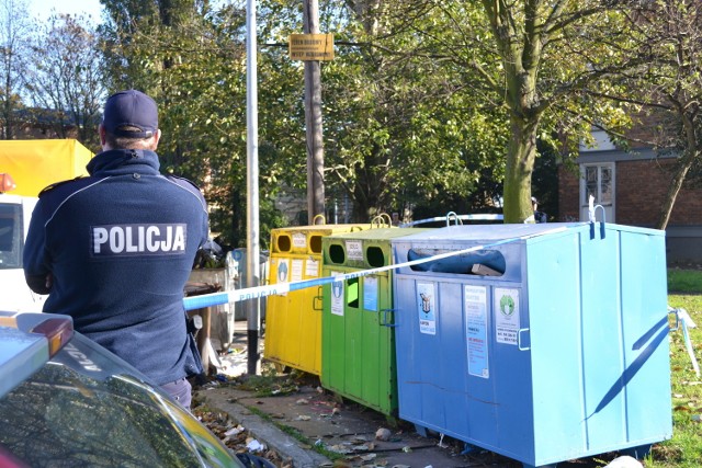 Zwłoki noworodka znaleziono przy śmietniku przy ul. Krosnej w Gdańsku