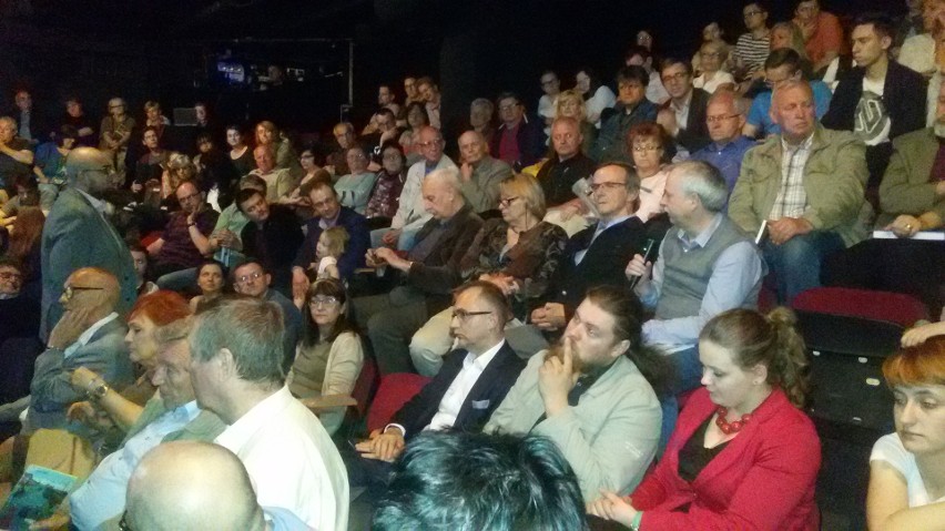 Debata o śląskiej godce odbyła się w Teatrze Korez w...