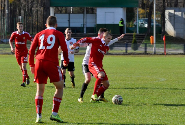 14.11.2015 myslenicezarabie - stadion ks dalin myslenice - pilka nozna, iii liga - mecz wisla ii krakow - garbarnia krakow 0-2n/z fragment spotkaniafot. andrzej wisniewski / polskapresse / dziennik polski