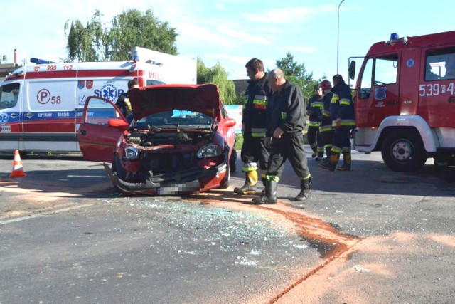 Wypadek w Raszkowie: Kobieta i troje dzieci w szpitalu