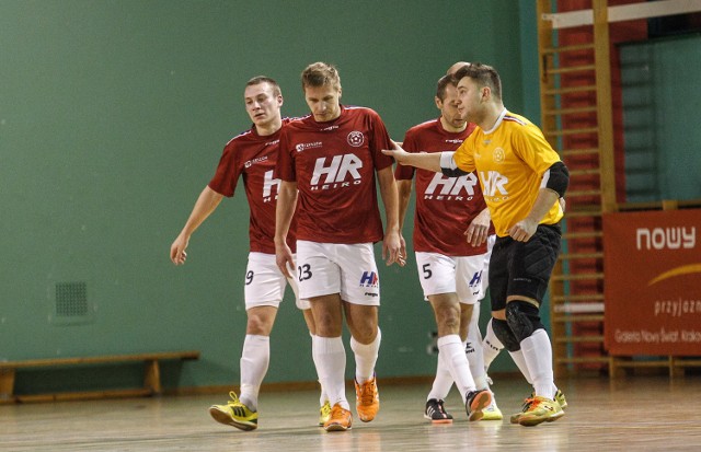 07.02.2016 rzeszow heiro rzeszow stal mielec 6:3 futsal hala milocin fot krzysztof kapica