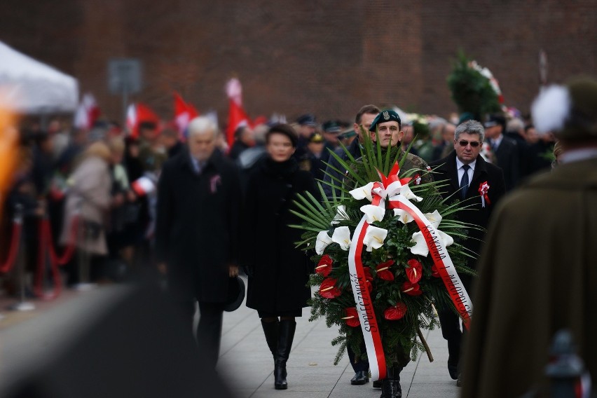 11 listopada w Krakowie. Narodowe oblężenie Wawelu oraz apel o wspólne obchody [ZDJĘCIA, WIDEO]