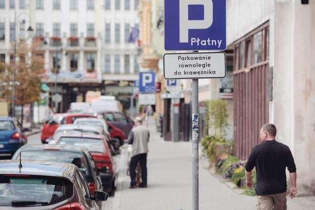 Parkingi w mieściestrefa płatnego parkowania