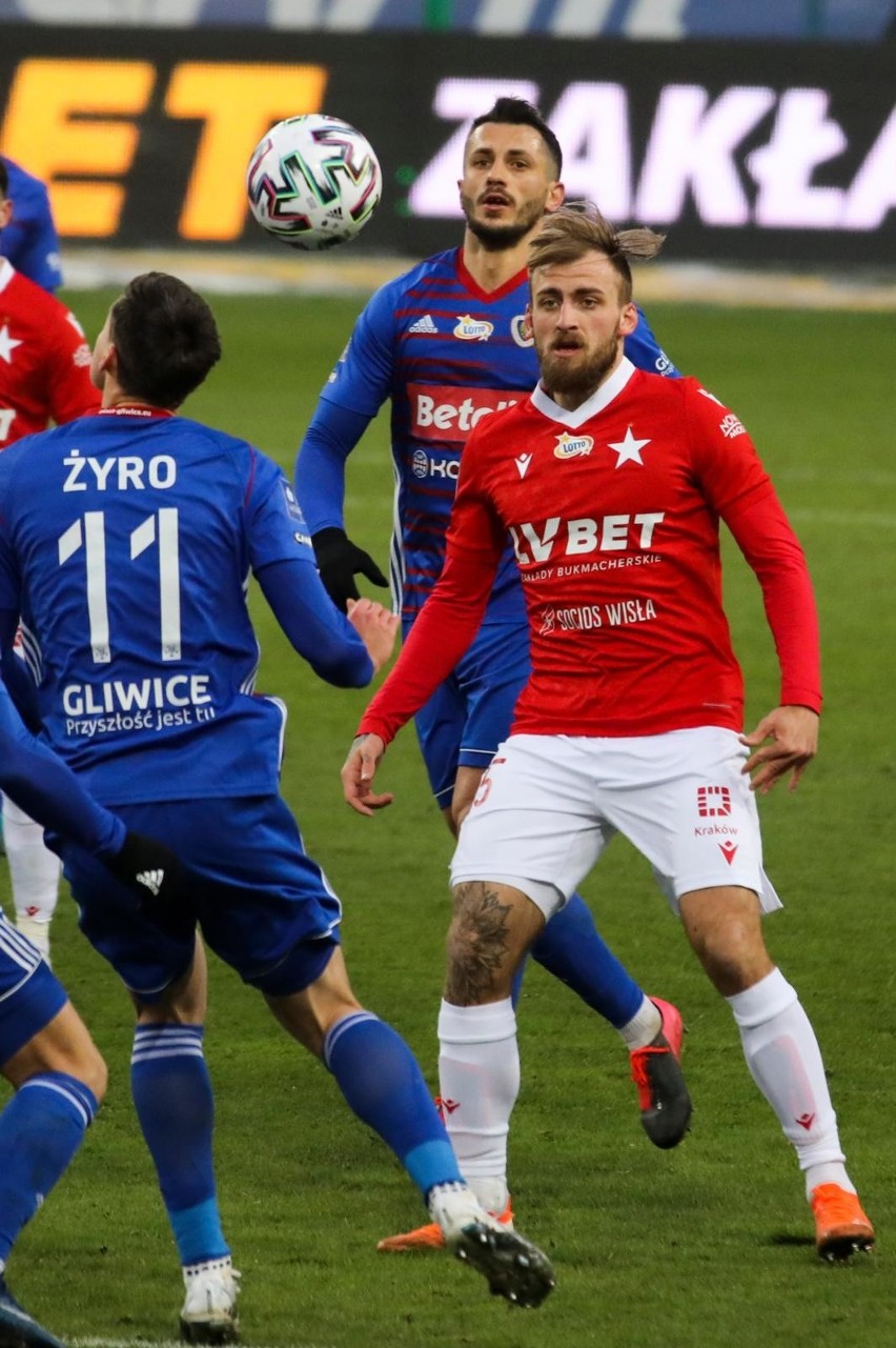 31.01.2021. Wisła Kraków - Piast Gliwice 3:4....