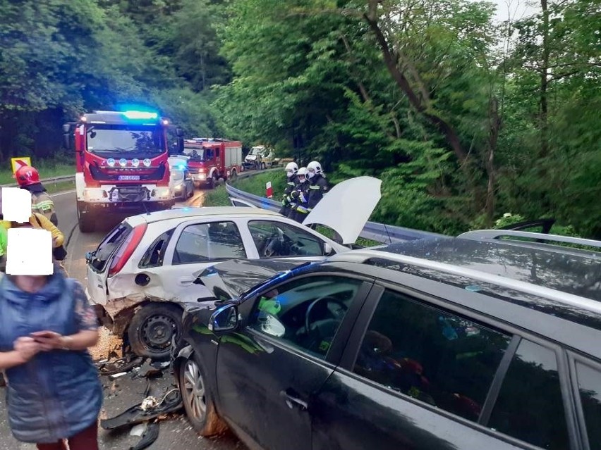 Harbutowice. Wypadek na drodze wojewódzkiej. Ruch odbywa się już normalnie