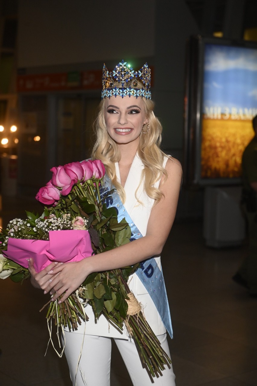 ♔ The Official Thread Of Miss World 2021 ® Karolina Bielawska of Poland ♔ - Page 2 6240dea8437b7_o_large