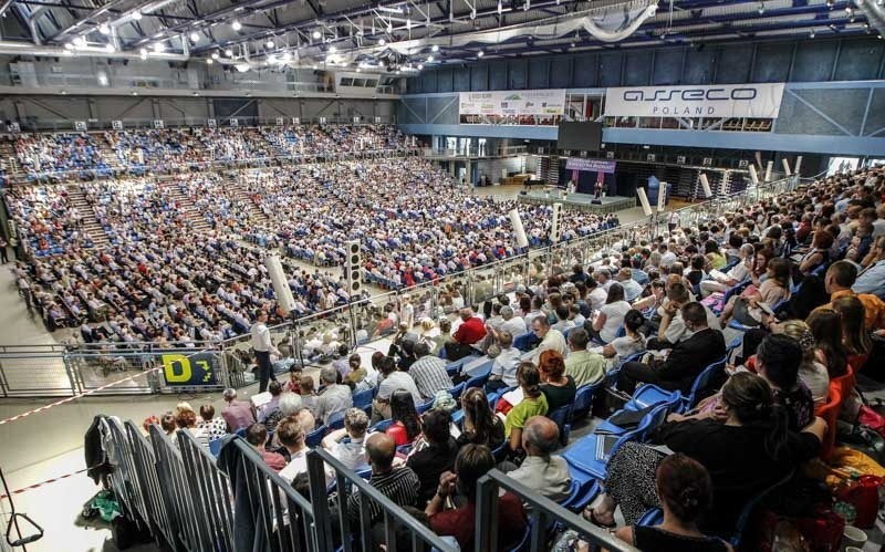 W kongresie udział wzięło około pięciu tysięcy uczestników z...