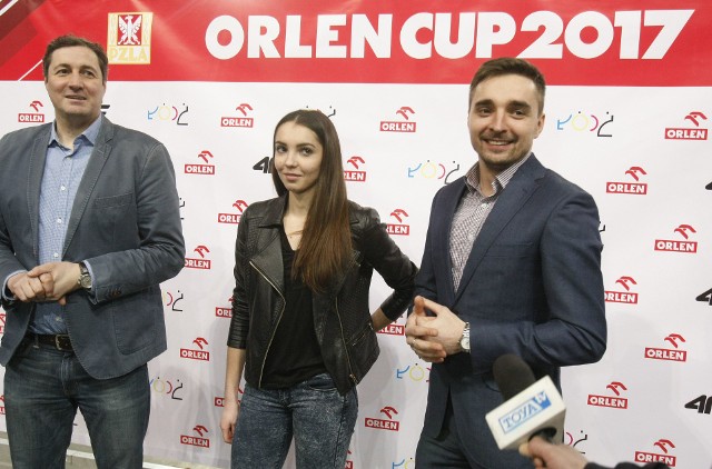 Aleksandra Nowakowska, obiecująca skoczkini wzwyż z RKS Łódź, która tej zimy ustanowiła rekord życiowy 1.83 i organizatorzy mityngu Orlen Cup Artur Partyka oraz Marek Plawgo