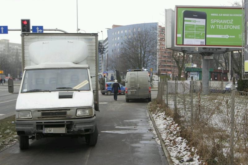 Wypadek na skrzyżowaniu Legnickiej i Stacyjnej