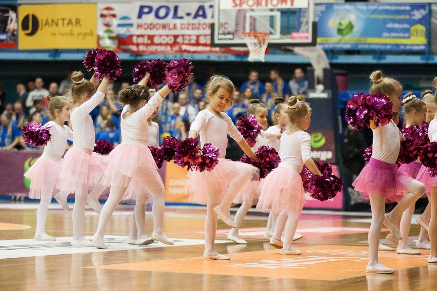 Cheerleaders Maxi Energa podczas meczu (zdjęcia)