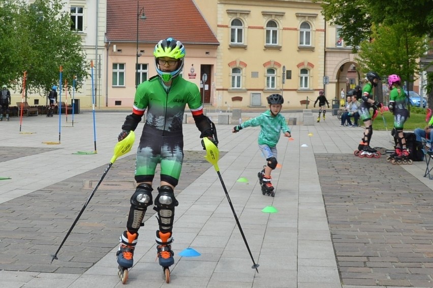 Wrotkarstwo jest coraz popularniejsze wśród młodzieży