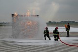 Wrocław: Lotniskowy wóz strażacki Felix w akcji (ZDJĘCIA)