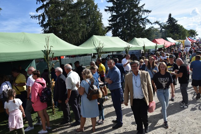 Dożynki 2022 gminy Ciechocin zorganizowano na placu przy urzędzie