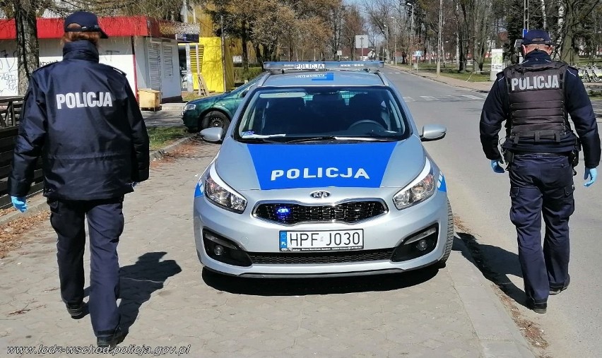 67-latka z powiatu piotrkowskiego zderzyła się w gminie Tuszyn z samochodem, uderzyła w bariery i jechała dalej. Wydmuchała...2,5 promila