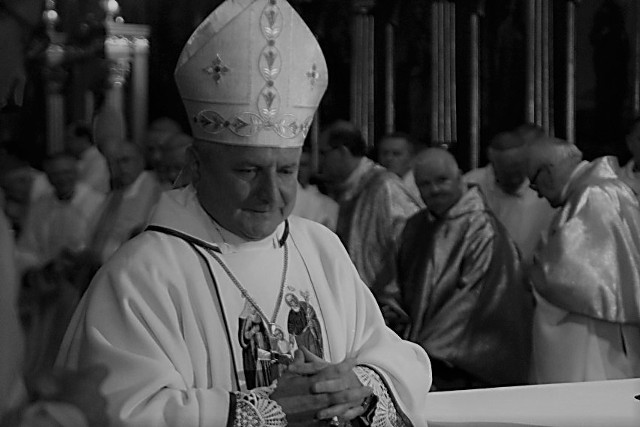 Nie żyje Edward Janiak, były biskup diecezji kaliskiej ukarany przez Watykan