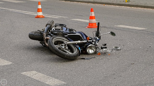 W czwartek 27 maja około godziny 17-stej w Pawłowie doszło do zderzenia motoru marki Kawasaki z samochodem Renault Clio. Ranny motocyklista został przewieziony do szpitala.