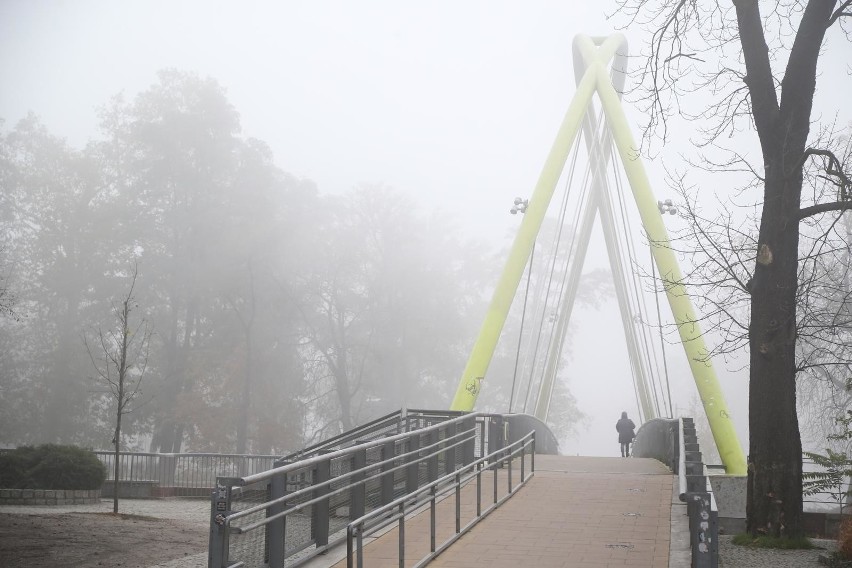 Poranna mgła we Wrocławiu. Zobaczcie zdjęcia!