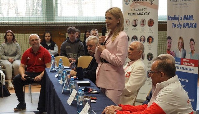- Swoją obecnością tutaj chcieliśmy pokazać, że nie tylko osoby z wielkich miast, gdzie są wielkie możliwości, mogą osiągać sukcesy - mówiła medalistka olimpijska z Tokio, Małgorzata Hołub Kowalik.
