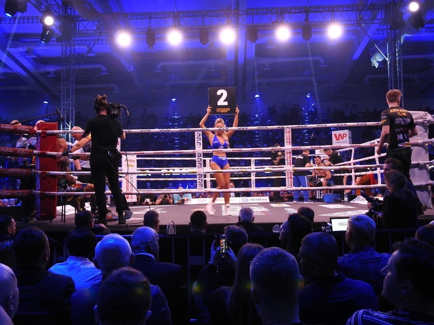 Podlaskie Ring Girls. Te dziewczyny rozgrzewają publikę na galach sportów walki w Białymstoku i regionie. Boks i MMA bez nich nie istnieją