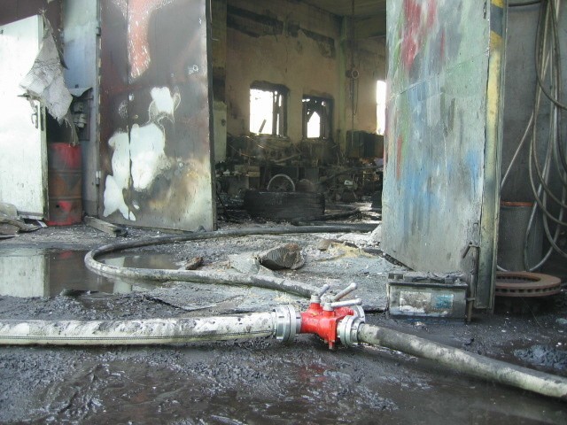 Pożar w warsztacie w Czerwionce-Leszczynach. Ranny 38-letni...