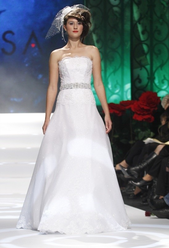 Kolekcja sukien ślubnych 2011 - Atelier Sposa...