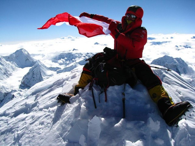 Adam Bielecki to zdobywca K2, Gaszebruma I i Broad Peak. W ubiegłym roku brał udział w tragicznej wyprawie na ten ostatni szczyt, zakończonej śmiercią Macieja Berbeki i Tomasza Kowalskiego