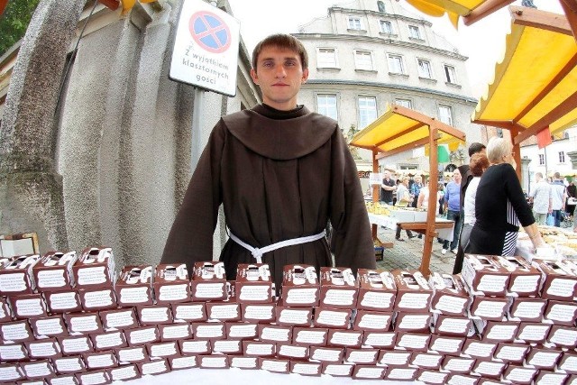 Tłumy na Jarmarku Franciszkańskim w Opolu