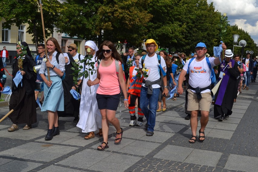 Pielgrzymka Krakowska dotarła na Jasną Górę [ZDJĘCIA]