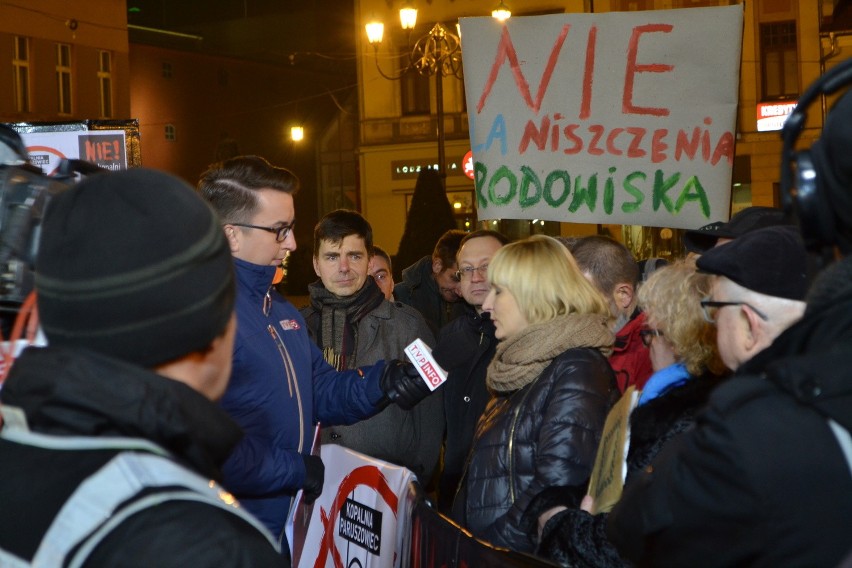 Rybnik: TVP na rynku o proteście przeciw budowie kopalni...