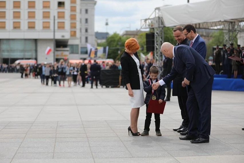 Medal "Młody Bohater" otrzymał Patryk Popiołek z gminy Młynarze. Chłopiec uratował mamę i brata z pożaru domu