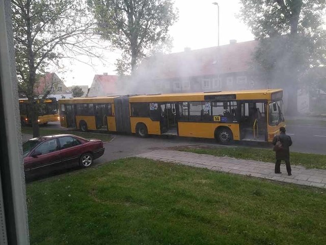 We wtorek na ul. Morskiej zapalił się autobus MZK. Nikomu nic się nie stało.