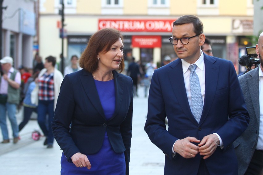 Wojewoda Ewa Leniart i premier Mateusz Morawiecki spacerowali po Rzeszowie [ZDJĘCIA]