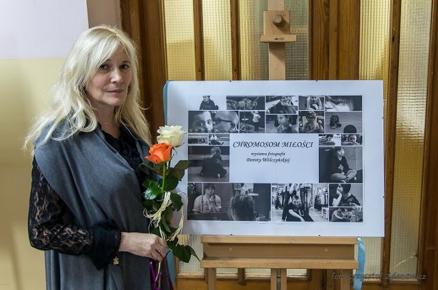 To kolejna już wystawa fotografii Doroty Wólczyńskiej poświęcona dzieciom.